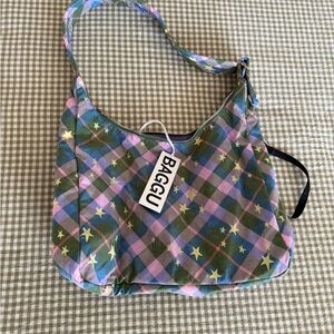 BAGGU Green Plaid Shoulder Bag with Star Motif